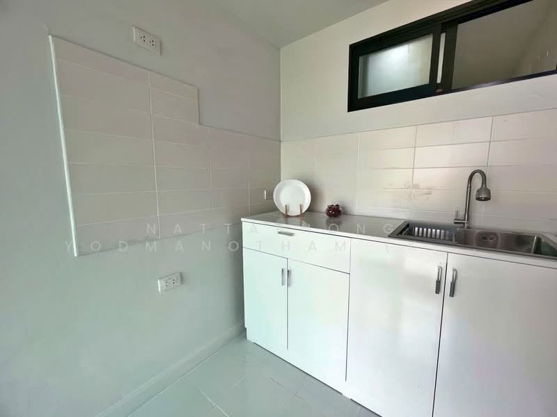 Lumpini Place Pinklao, Bangkok, 28 Borommaratchachonnani Road, Bang Bamru, Bang Phlat, Bangkok, Studio, 30 sqm, Condo For Sale, by NATTAPHONG Yodmanotham (K. Book), 500295464 - DDproperty.com