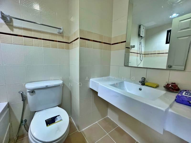 Lumpini Place Pinklao, Bangkok, 28 Borommaratchachonnani Road, Bang Bamru, Bang Phlat, Bangkok, Studio, 30 sqm, Condo For Sale, by NATTAPHONG Yodmanotham (K. Book), 500295464 - DDproperty.com