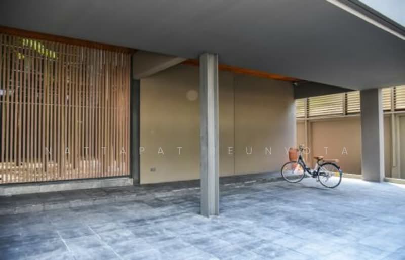 4-BR House, Bangkok, Lat Phrao, Lat Phrao, Bangkok, 4 Bedrooms, 700 sqm, Single Detached House For Sale, by Nattapat Reunyota, 500295489 - DDproperty.com