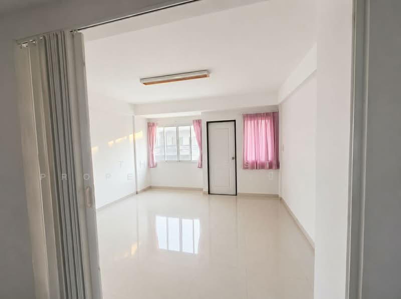 อาคารพาณิชย์บ้านปึก ชลบุรี, Chon Buri (Pattaya), Ban Pik, Muang Chon Buri, Chon Buri (Pattaya), , 120 sqm, Shophouse For Sale, by The Best Property  เปียนโน, 500295536 - DDproperty.com