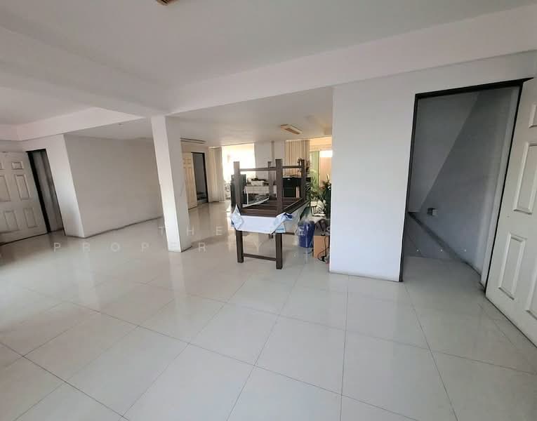 อาคารพาณิชย์บ้านปึก ชลบุรี, Chon Buri (Pattaya), Ban Pik, Muang Chon Buri, Chon Buri (Pattaya), , 120 sqm, Shophouse For Sale, by The Best Property  เปียนโน, 500295536 - DDproperty.com