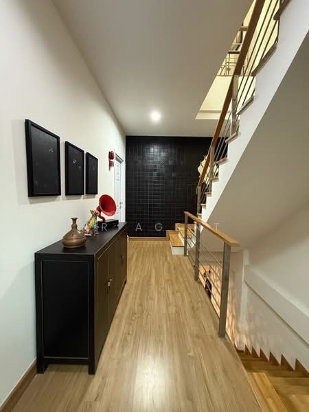 The Canvas Sukhumvit-Samrong, Samut Prakan, Thang Rotfai Sai Kao Paknam Road, Sam Rong, Phra Pra Daeng, Samut Prakan, 3 Bedrooms, 160 sqm, Townhouse For Sale, by NR AGENT, 500295551 - DDproperty.com