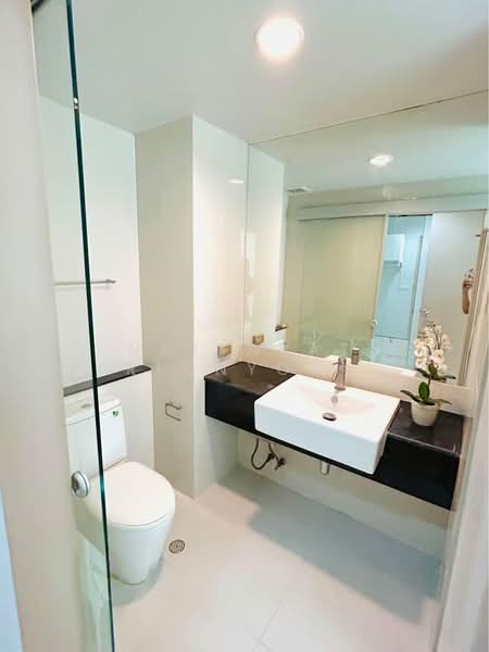 IDEO Blucove Sathorn, Bangkok, 11 Soi Saraphi 3, Krungthonburi Road, Khlong Ton Sai, Khlong San, Bangkok, 2 Bedrooms, 56 sqm, Condo For Sale, by Nattapat Reunyota, 500295552 - DDproperty.com