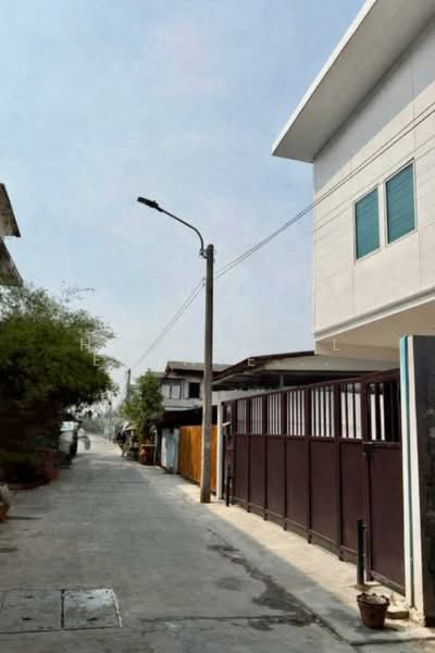 Single house Soi Sridan 1/5, Samut Prakan, Samrong Nua, Muang Samut Prakarn, Samut Prakan, 2 Bedrooms, 130 sqm, Single Detached House For Rent, by HOME Real Estate Service, 500295606 - DDproperty.com