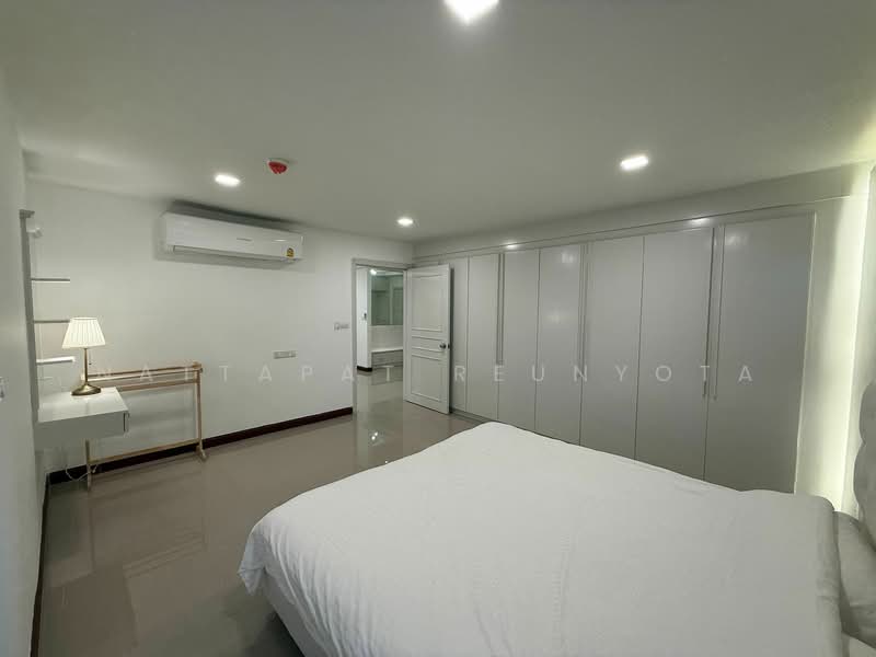 President Park Sukhumvit 24, Bangkok, 99 Sukhumvit 24 Alley, Khlongtoei Nua, Watthana, Bangkok, 3 Bedrooms, 220 sqm, Condo For Sale, by Nattapat Reunyota, 500295612 - DDproperty.com