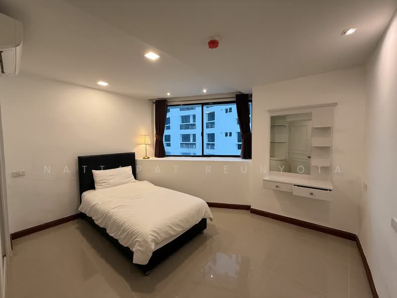 President Park Sukhumvit 24, Bangkok, 99 Sukhumvit 24 Alley, Khlongtoei Nua, Watthana, Bangkok, 3 Bedrooms, 220 sqm, Condo For Sale, by Nattapat Reunyota, 500295612 - DDproperty.com