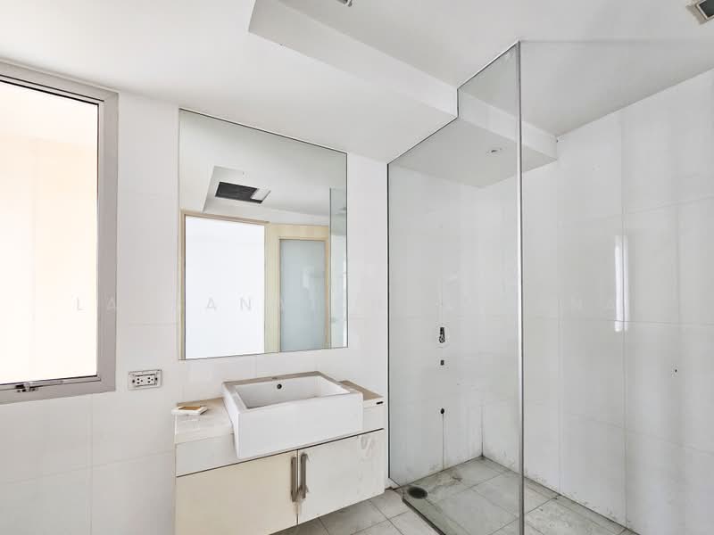 My Resort Bangkok, Bangkok, 1724 Petchaburi Road, Bang Kapi, Huai Khwang, Bangkok, 2 Bedrooms, 195 sqm, Condo For Sale, by Laksana Chaichana, 500295671 - DDproperty.com