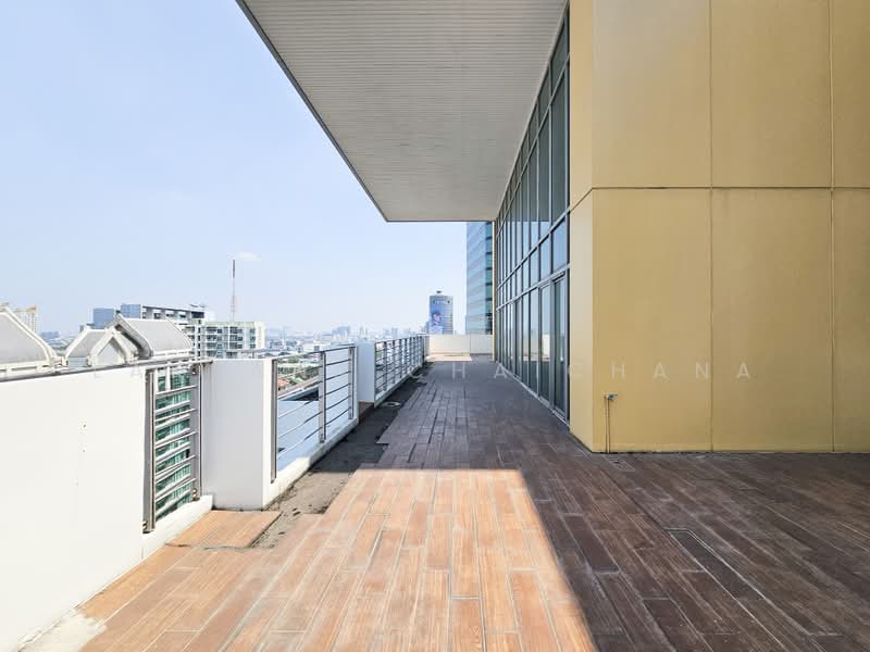 My Resort Bangkok, Bangkok, 1724 Petchaburi Road, Bang Kapi, Huai Khwang, Bangkok, 2 Bedrooms, 195 sqm, Condo For Sale, by Laksana Chaichana, 500295671 - DDproperty.com