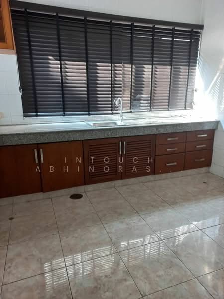 Baan Klang Muang Rama9-Srinakarin, Bangkok, Srinakarin Road, Suan Luang, Suan Luang, Bangkok, 3 Bedrooms, 280 sqm, Townhouse For Rent, by Intouch Abhinorasaeth, 500295702 - DDproperty.com