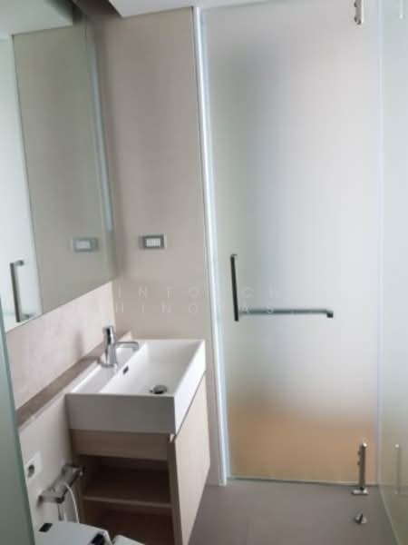 The Lumpini 24, Bangkok, Sukhumvit 24 Road, Khong Tan, Khlong Toei, Bangkok, 2 Bedrooms, 55 sqm, Condo For Rent, by Intouch Abhinorasaeth, 500295717 - DDproperty.com