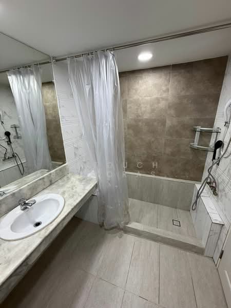 The Winning Tower, Bangkok, 958 Sukhumvit 71 Road, Khlong Tan Nua, Watthana, Bangkok, 1 Bedroom, 38 sqm, Condo For Rent, by Intouch Abhinorasaeth, 500295734 - DDproperty.com