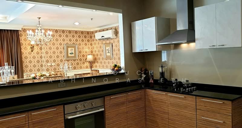 Piyathip Place, Bangkok, 24 Soi Prommitr, Khlong Tan Nua, Watthana, Bangkok, 4 Bedrooms, 650 sqm, Apartment For Rent, by Intouch Abhinorasaeth, 500295738 - DDproperty.com