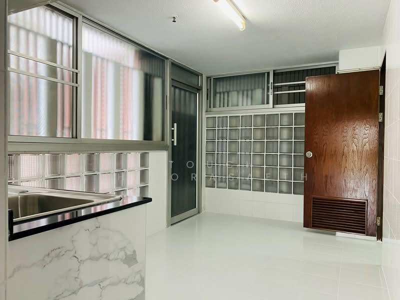 Sathorn Park Place, Bangkok, 27 Sathorn, Thung Maha Mek, Sathon, Bangkok, 3 Bedrooms, 300 sqm, Condo For Rent, by Intouch Abhinorasaeth, 500295745 - DDproperty.com