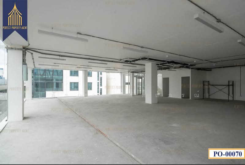 อาคาร 5 ชั้น โชว์รูม ออฟฟิศ พระรามเก้า, Bangkok, Suan Luang, Suan Luang, Bangkok, 6 Bedrooms, 1,500 sqm, Townhouse For Sale, by ปภัชญา ธนัตถ์ภรณ์, 500295767 - DDproperty.com