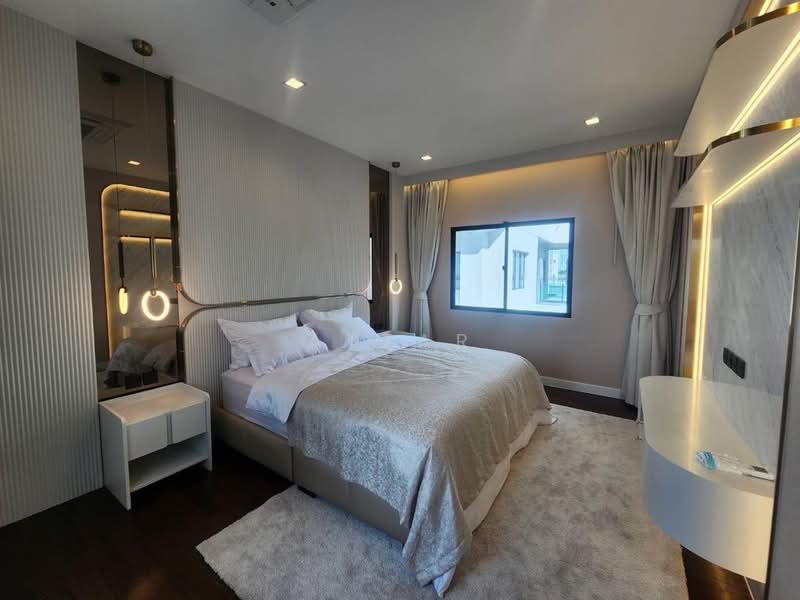 Grand Bangkok Boulevard East Rama 9, Bangkok, Kanchanaphisek Road, Saphan Sung, Saphan Sung, Bangkok, 5 Bedrooms, 762 sqm, Single Detached House For Sale, by Attar, 500295819 - DDproperty.com