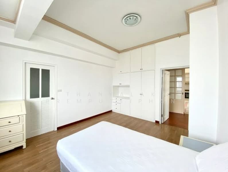 KC Court, Bangkok, 28 Soi Thonglor 13, Khlong Tan Nua, Watthana, Bangkok, 3 Bedrooms, 250 sqm, Condo For Rent, by Thanyalak Premputtiphan, 500295831 - DDproperty.com
