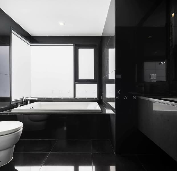 Rhythm Sukhumvit 36-38, Bangkok, 55 Soi Sukhumvit 36, Sukhumvit Road, Phra Kanong, Khlong Toei, Bangkok, 2 Bedrooms, 78 sqm, Condo For Rent, by Thanyalak Premputtiphan, 500295863 - DDproperty.com
