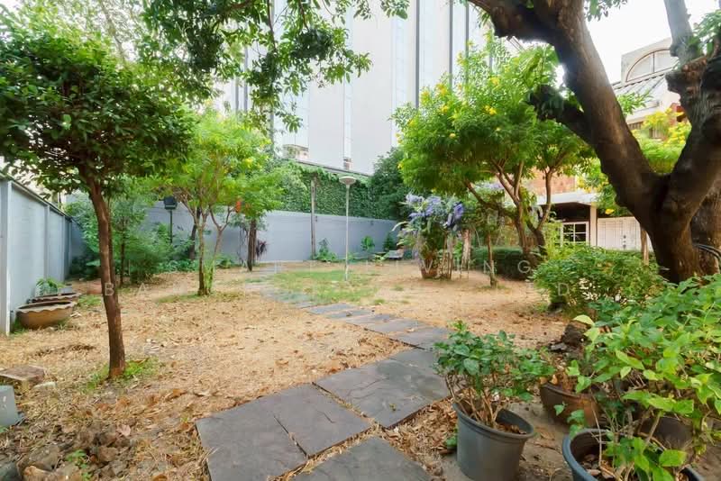House Sukhumvit 34, Bangkok, Khong Tan, Khlong Toei, Bangkok, 3 Bedrooms, 450 sqm, Single Detached House For Rent, by Smart Living Bangkok Co.,Ltd., 500295980 - DDproperty.com