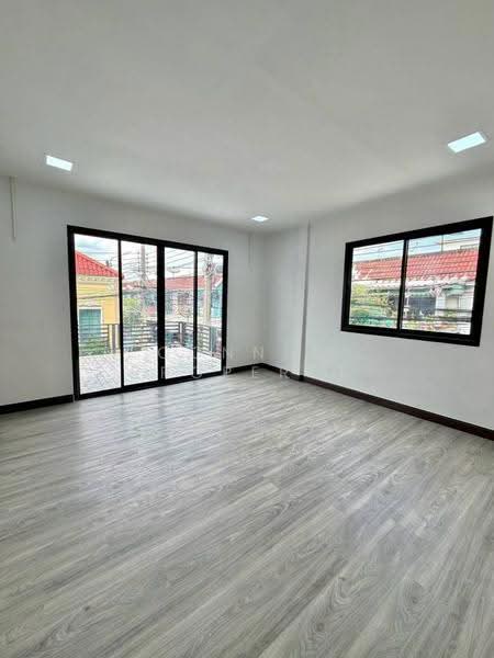 Moobaan Raphi Nakhon, nonthaburi, Soi Moobaan Rapeerandon, Bang Krang, Muang Nonthaburi, Nonthaburi, 2 Bedrooms, 110 sqm, Townhouse For Sale, by Connex Property, 500295995 - DDproperty.com