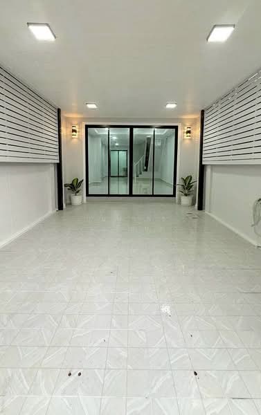 หมู่บ้าน ดุลิยานนท์ สนามบินน้ำ ท่าทราย เมืองนนทบุรี อยู่หลังกองสลาก สนามบินน้ำ, นนทบุรี, ติวานนท์, ท่าทราย, เมืองนนทบุรี, นนทบุรี, 120 ตร.ม., ทาวน์เฮ้าส์ ขาย, โดย บุษบากร (เจี๊ยบ), 500296068 - DDproperty.com