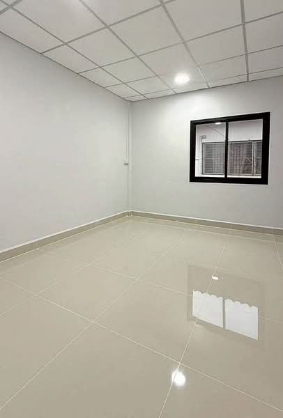หมู่บ้าน ดุลิยานนท์ สนามบินน้ำ ท่าทราย เมืองนนทบุรี อยู่หลังกองสลาก สนามบินน้ำ, Nonthaburi, ติวานนท์, Tha-Sai, Muang Nonthaburi, Nonthaburi, 2 Bedrooms, 120 sqm, Townhouse For Sale, by บุษบากร (เจี๊ยบ), 500296068 - DDproperty.com