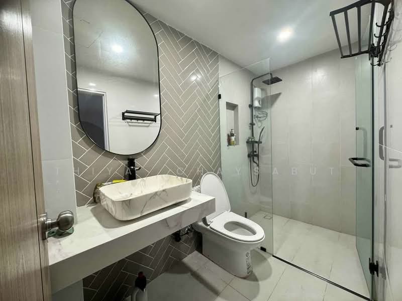 ทาวน์เฮ้าส์ขนาด 350 ตร.ม. ใกล้MRTไฟฉาย ,จรัญ13, Bangkok, Bang Khun Sri, Bangkok Noi, Bangkok, 4 Bedrooms, 350 sqm, Townhouse For Rent, by Thiya​ Chaysabut, 500296075 - DDproperty.com