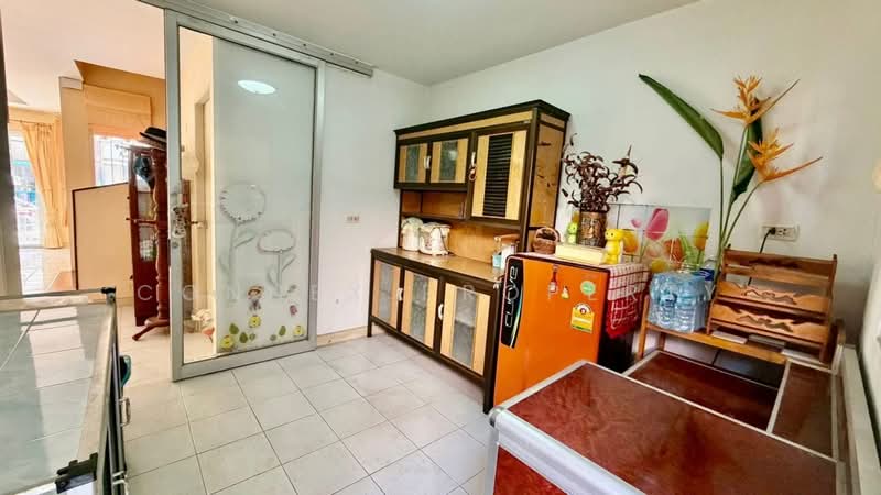 Kanda Baan Rim Khlong, Samut Sakhon, Phanthai Norasing, Muang Samut Sakhon, Samut Sakhon, 3 Bedrooms, 21 sqm, Townhouse For Sale, by Connex Property, 500296106 - DDproperty.com