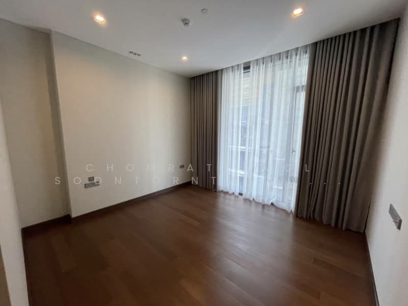 Q1 Sukhumvit, Bangkok, 1 Sukhumvit Road, Khlong Toei, Khlong Toei, Bangkok, 3 Bedrooms, 148 sqm, Condo For Sale, by Chomratkamol Soontorntarawong (Gor), 500296122 - DDproperty.com