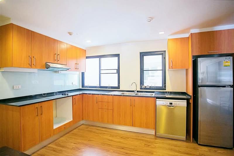 Las Colinas, Bangkok, Sukhumvit 21 Road, Khlongtoei Nua, Watthana, Bangkok, 2 Bedrooms, 183 sqm, Condo For Sale, by Chomratkamol Soontorntarawong (Gor), 500296134 - DDproperty.com