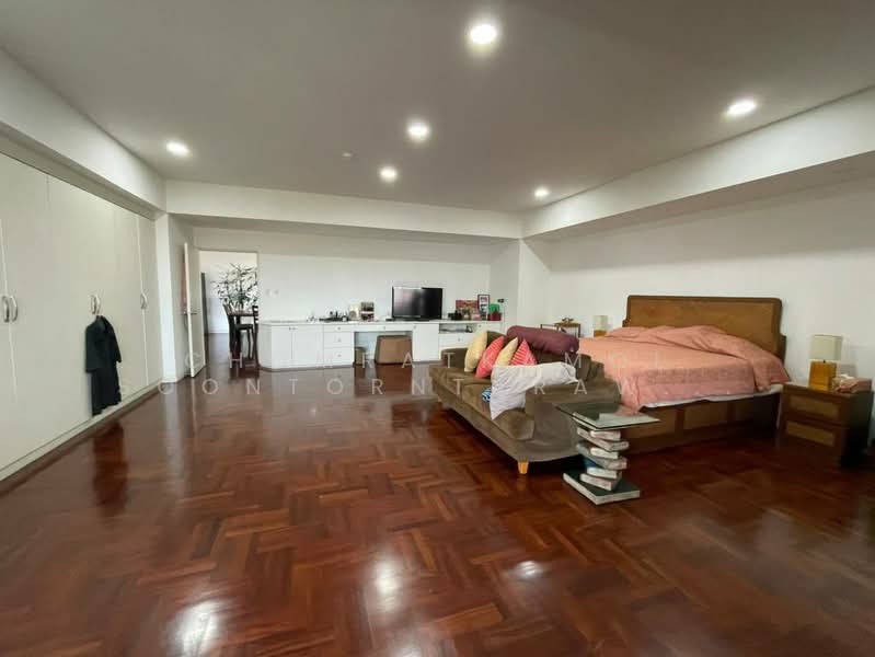 Oriental Towers, Bangkok, 25 Soi Ekkamai 12, Ekkamai Road, Khlong Tan Nua, Watthana, Bangkok, 3 Bedrooms, 319 sqm, Condo For Sale, by Chomratkamol Soontorntarawong (Gor), 500296140 - DDproperty.com