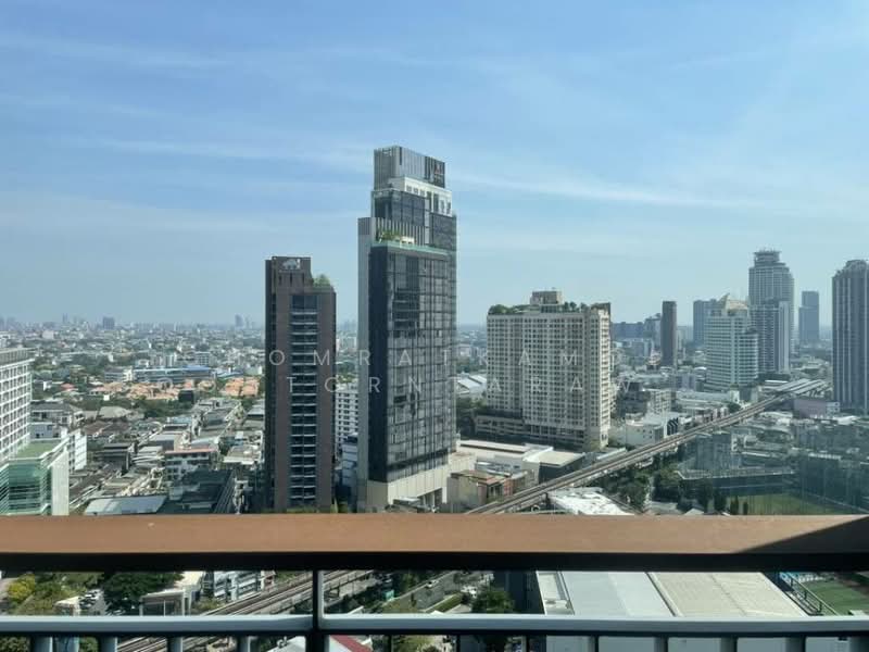 Rhythm Sukhumvit 42, Bangkok, Soi Sukhumvit 42, Sukhumvit Road, Phra Kanong, Khlong Toei, Bangkok, 1 Bedroom, 45 sqm, Condo For Sale, by Chomratkamol Soontorntarawong (Gor), 500296162 - DDproperty.com