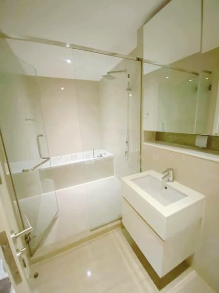 H Sukhumvit 43, Bangkok, 28 Sukhumvit 34 Road, Khlong Tan Nua, Watthana, Bangkok, 1 Bedroom, 48 sqm, Condo For Sale, by Chomratkamol Soontorntarawong (Gor), 500296183 - DDproperty.com