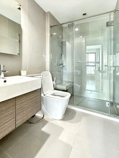 Quinn Ratchada 17, Bangkok, 454 456 Soi Inthara Mari 45, Din Daeng, Din Daeng, Bangkok, 2 Bedrooms, 70 sqm, Condo For Sale, by Chomratkamol Soontorntarawong (Gor), 500296209 - DDproperty.com