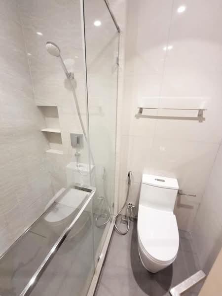 Maru Ekkamai 2, Bangkok, 70-5 Sukhumvit 63 Road, Phra Kanong Nua, Watthana, Bangkok, 1 Bedroom, 30 sqm, Condo For Rent, by Chomratkamol Soontorntarawong (Gor), 500296218 - DDproperty.com