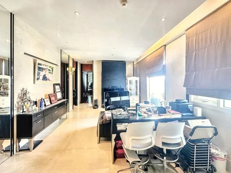 The Infinity, Bangkok, 98 Narathiwatratchanakharin Road, Silom, Bang Rak, Bangkok, 2 Bedrooms, 102 sqm, Condo For Sale, by Chomratkamol Soontorntarawong (Gor), 500296240 - DDproperty.com
