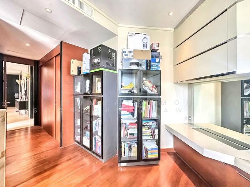 The Infinity, Bangkok, 98 Narathiwatratchanakharin Road, Silom, Bang Rak, Bangkok, 2 Bedrooms, 102 sqm, Condo For Sale, by Chomratkamol Soontorntarawong (Gor), 500296240 - DDproperty.com
