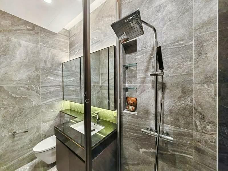 The Esse Sukhumvit 36, Bangkok, Soi Sukhumvit 36, Sukhumvit Road, Phra Kanong, Khlong Toei, Bangkok, 2 Bedrooms, 72 sqm, Condo For Sale, by Chomratkamol Soontorntarawong (Gor), 500296295 - DDproperty.com