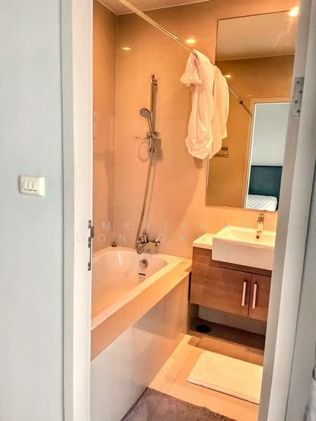 Noble Refine, Bangkok, Soi Sukhumvit 26, Sukhumvit Road, Khong Tan, Khlong Toei, Bangkok, 2 Bedrooms, 68 sqm, Condo For Rent, by Chomratkamol Soontorntarawong (Gor), 500296378 - DDproperty.com