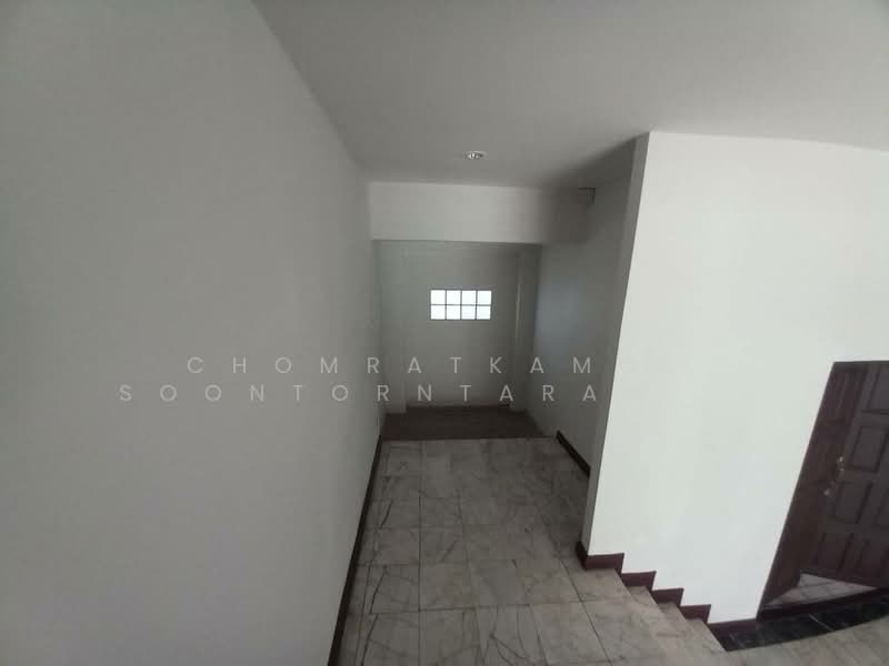 Lee place Pattanakarn Condominium, Bangkok, Pattanakarn 7 Pattanakarn, Prawet, Prawet, Bangkok, 3 Bedrooms, 250 sqm, Townhouse For Rent, by Chomratkamol Soontorntarawong (Gor), 500296399 - DDproperty.com