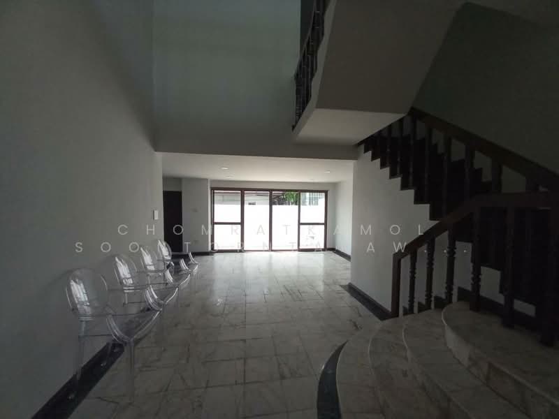 Lee place Pattanakarn Condominium, Bangkok, Pattanakarn 7 Pattanakarn, Prawet, Prawet, Bangkok, 3 Bedrooms, 250 sqm, Townhouse For Rent, by Chomratkamol Soontorntarawong (Gor), 500296399 - DDproperty.com