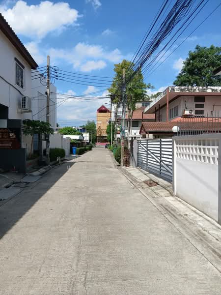 บ้านเช่าโชคชัย4 ลาดพร้าว53 ตกแต่งโฮมออฟฟิต สไตล์โมเดรินส์ ห้องนอนใหญ่ ห้องโถง กว้างอลังการใช้ประโยช, กรุงเทพ, ลาดพร้าว, กรุงเทพ, 650 ตร.ม., บ้านเดี่ยว ให้เช่า, โดย คุณทัณฑิกา แก้วปู่วัด, 500296447 - DDproperty.com