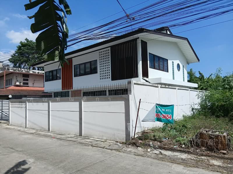 บ้านเช่าโชคชัย4 ลาดพร้าว53 ตกแต่งโฮมออฟฟิต สไตล์โมเดรินส์ ห้องนอนใหญ่ ห้องโถง กว้างอลังการใช้ประโยช, Bangkok, Lat Phrao, Bangkok, 4 Bedrooms, 650 sqm, Single Detached House For Rent, by ทัณฑิกา แก้วปู่วัด, 500296447 - DDproperty.com