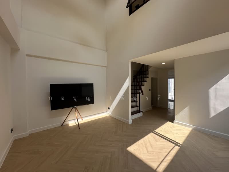 Ruamchok Subdistrict Village, Bangkok, 70 Chok Chai 4 Soi 54, Lat Phrao, Lat Phrao, Bangkok, 3 Bedrooms, 200 sqm, Single Detached House For Sale, by กอบุญ เพ็ชรศิริ, 500296475 - DDproperty.com