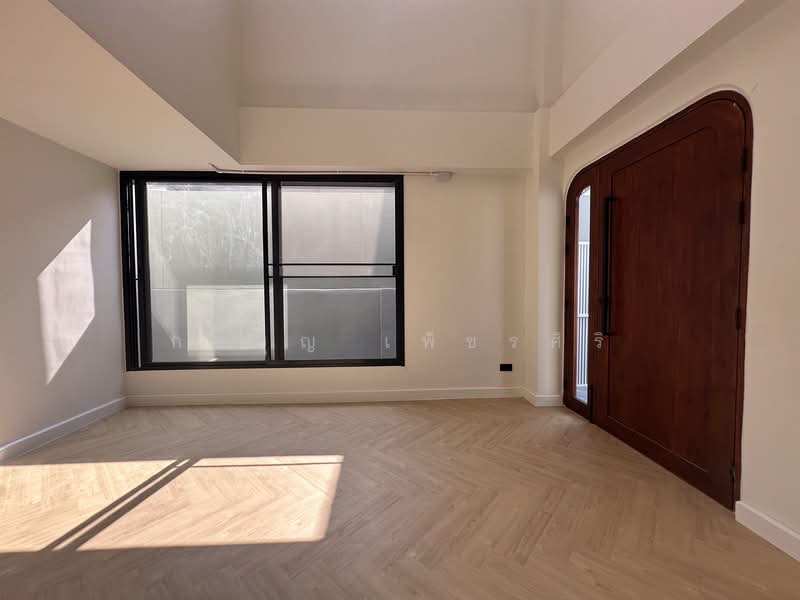Ruamchok Subdistrict Village, Bangkok, 70 Chok Chai 4 Soi 54, Lat Phrao, Lat Phrao, Bangkok, 3 Bedrooms, 200 sqm, Single Detached House For Sale, by กอบุญ เพ็ชรศิริ, 500296475 - DDproperty.com