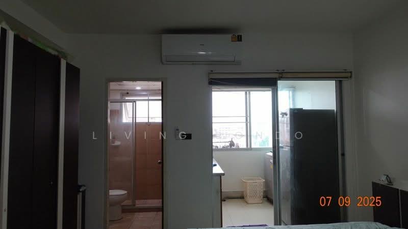 Supalai Park Srinakarin, Bangkok, 688 Srinakarin Road, Nong Bon, Prawet, Bangkok, Studio, 37 sqm, Condo For Rent, by Living Condo, 500296502 - DDproperty.com
