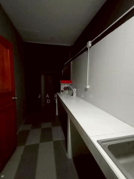 Rungnapa Village, Motorway Frontage Road (Rangsit - Khlong 5), Pathum Thani, Khlong Ha, Khlong Luang, Pathum Thani, 3 Bedrooms, 120 sqm, Single Detached House For Sale, by Jaruwan Deeon, 500296524 - DDproperty.com