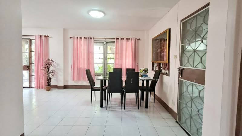 Paisan Park Ville, Bangkok, Soi Phaisan Parkville Village 4/2, Sam Wa Tawan Ok, Khlong Sam Wa, Bangkok, 4 Bedrooms, 240 sqm, Single Detached House For Sale, by คุณณิชชา (ณิชชา), 500296531 - DDproperty.com