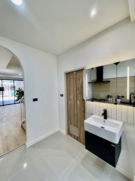 บ้าน อยู่เจริญ ลาดพร้าว 101, Bangkok, ลาดพร้าว, Hua Mak, Bang Kapi, Bangkok, 2 Bedrooms, 110 sqm, Townhouse For Sale, by Connex Property, 500296581 - DDproperty.com