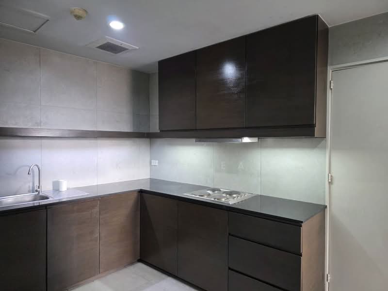 President Park Sukhumvit 24, Bangkok, 99 Sukhumvit 24 Alley, Khlongtoei Nua, Watthana, Bangkok, 3 Bedrooms, 224 sqm, Condo For Rent, by Khun Real, 500296594 - DDproperty.com