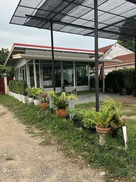 ขายที่ดินพร้อมร้านค้า ติดถนนหลัก ใกล้โลตัส ไร่กล้วย ศรีราชา, Chon Buri (Pattaya), Surasak, Si Racha, Chon Buri (Pattaya), , 200 sqm, Retail Space For Sale, by Dusit Saengfa, 500296605 - DDproperty.com